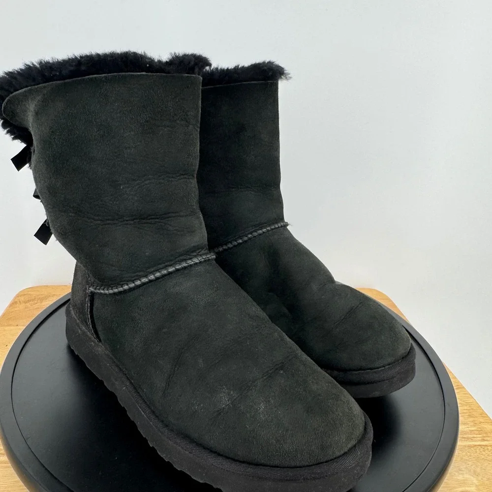 UGG Bailey Bow II Black Sheepskin Suede Boots 1002954 Womens 10